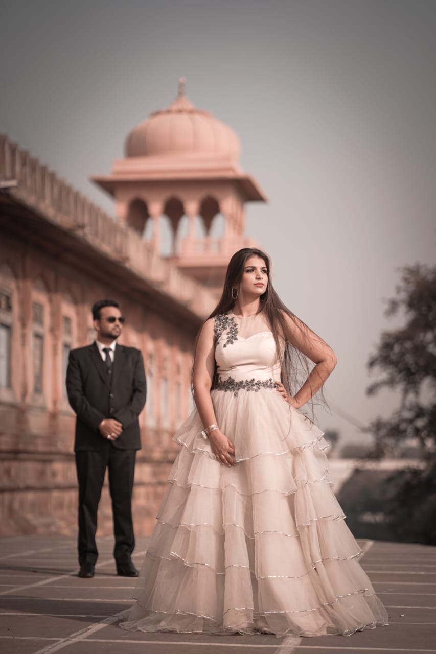 Pre Wedding Shoot Dresses at Rs 18000 in Hyderabad | ID: 2849552126633