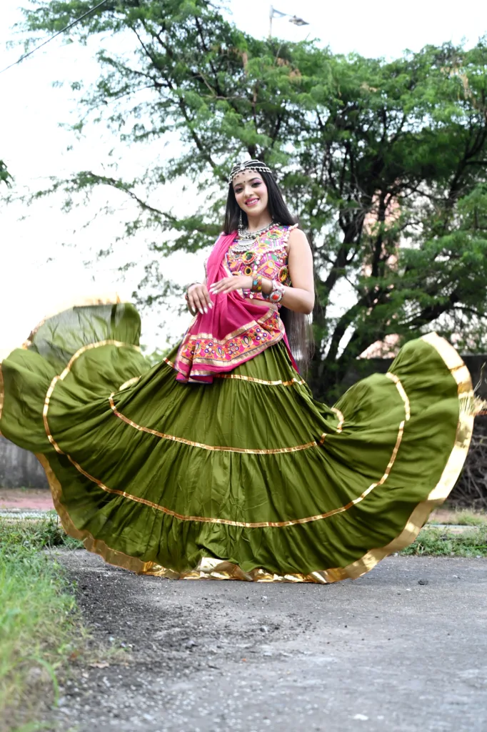 Garba Dress ON RENT ( ड्रेस किराए पर ) With FREE Jwellery ( फिर ज्वैलरी ) |  Instagram