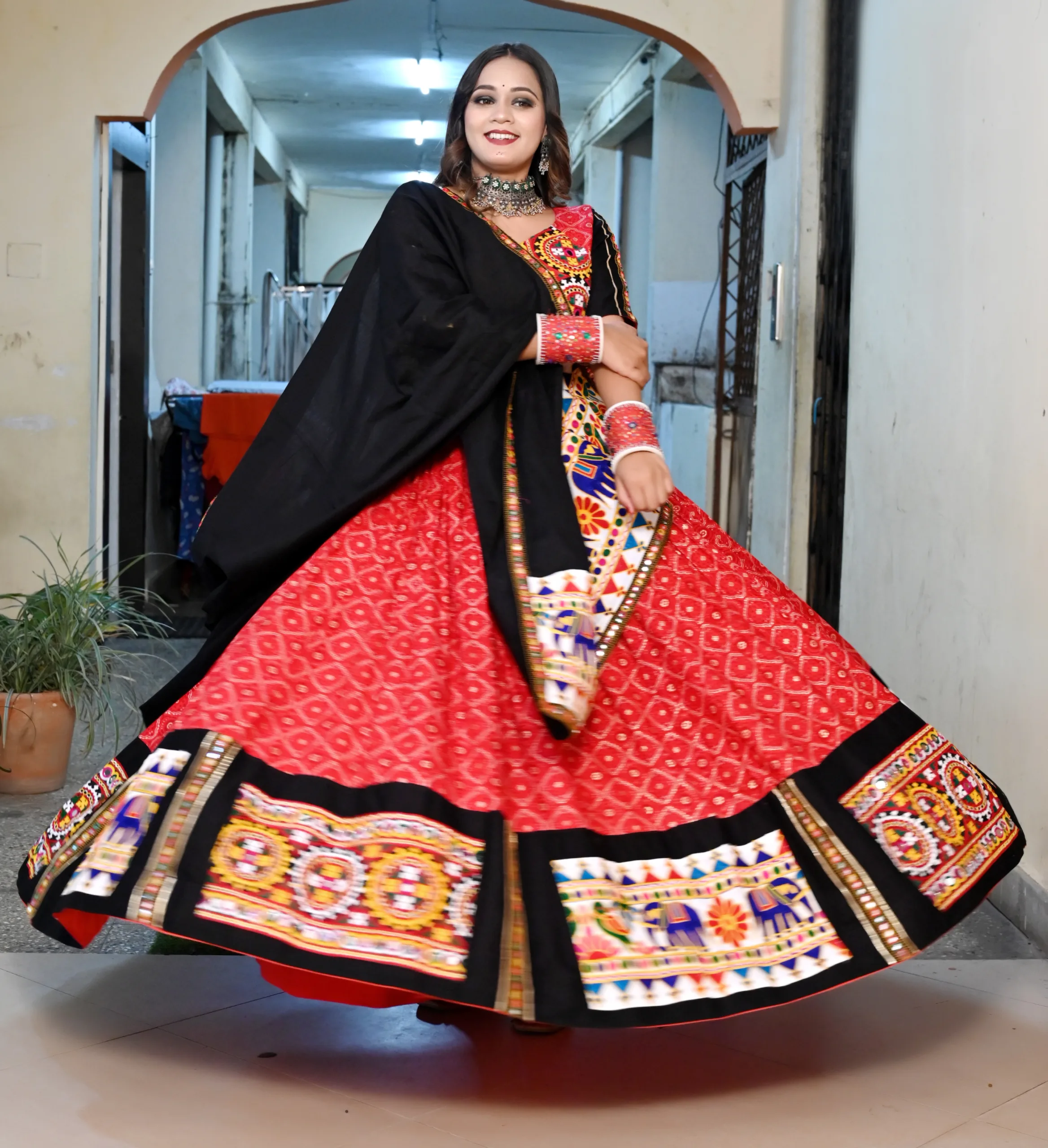 pickup trendy and exclusive garba outfits for rent | RentPeLelo